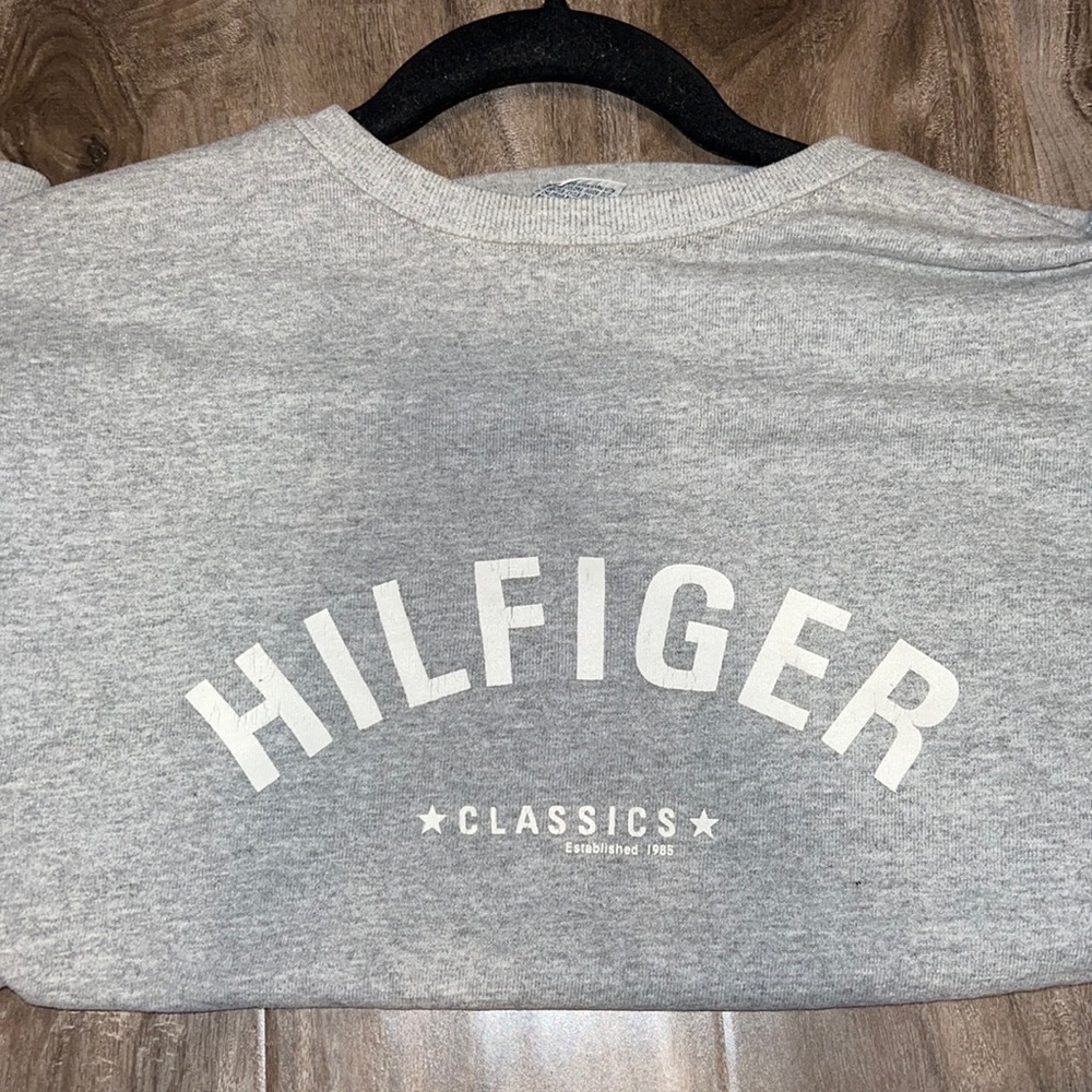 ⛵️⛵️TOMMY HILFIGURE SWEATSHIRT⛵️⛵️